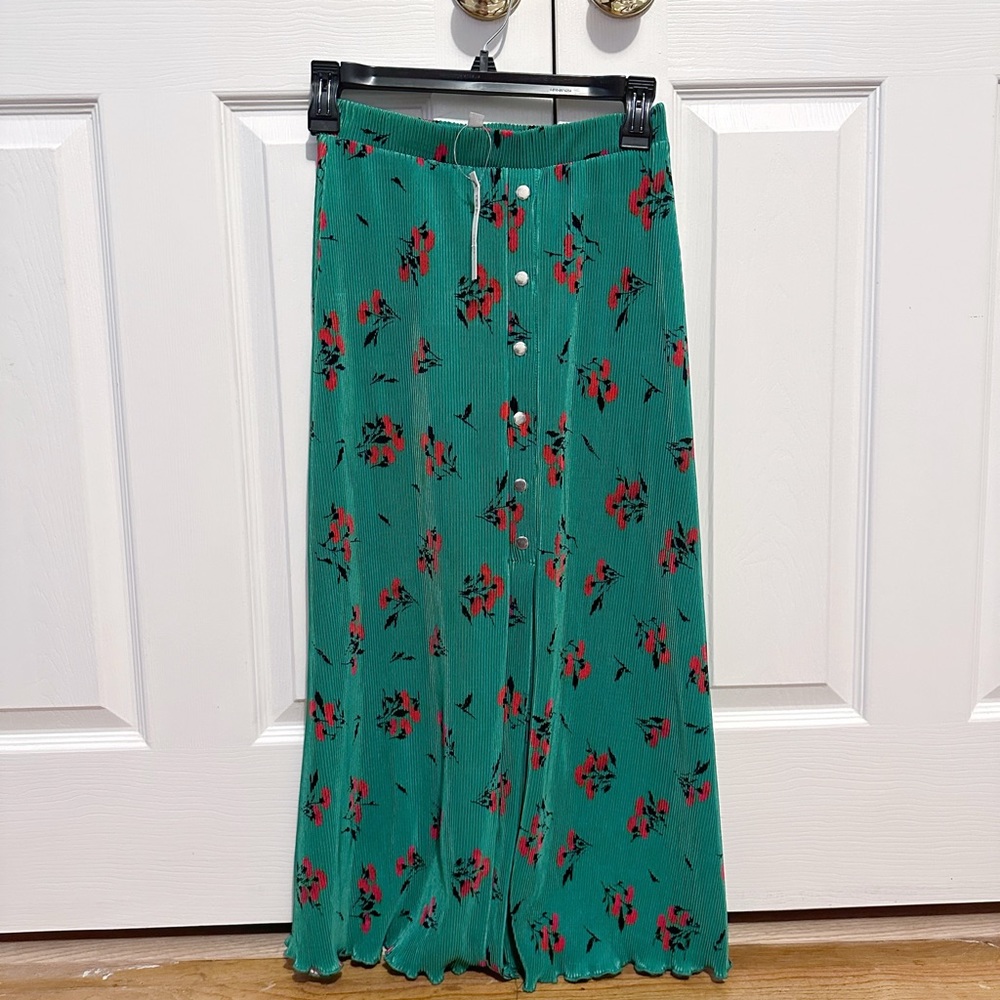 NWT ASOS Petite pleated button midi skirt with floral pattern